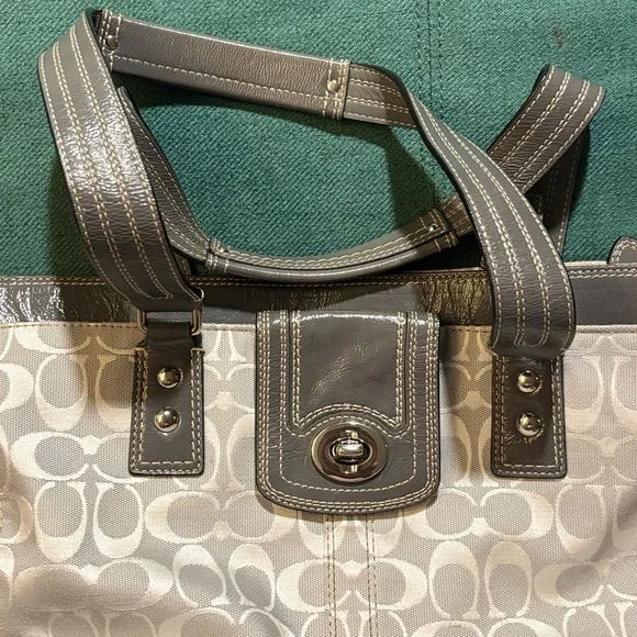 Coach Gray and Cream Signature Shoulder Bag - Picture 8 of 11